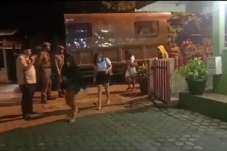 19 Wanita Seksi Diringkus...
