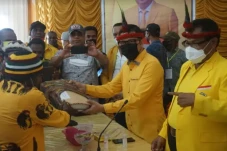 Kunjungi Jayawijaya,...