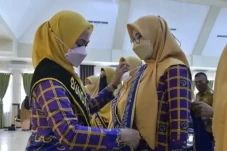 Indah Putri Indriani...