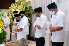 Takziah ke Rumah Duka...