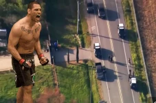Cain Velasquez Tetap...