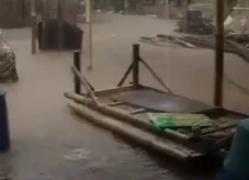 Banjir Bandang Terjang...