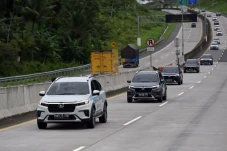 Mencoba Fitur Honda...