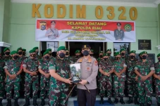 Keliling Dumai, Kapolda...