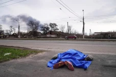 Terkepung, Warga Mariupol...