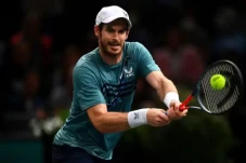 Andy Murray Sumbangkan...