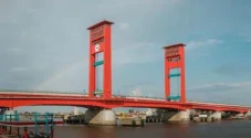 Jembatan Ampera Ditutup...