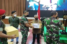 Rayakan Ulang Tahun...