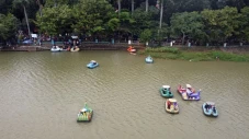 Coba-coba Berenang,...