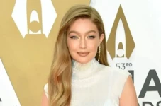 4 Artis Hollywood Keturunan...