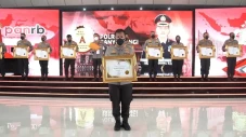 Polresta Sidoarjo Raih...