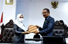 Bupati Lutra Kutip Pepatah...