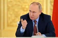Putin Balas Dendam,...