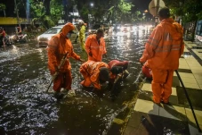 Hujan Deras 2 Jam, Jalan...