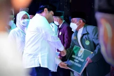 Airlangga: Doa Para...