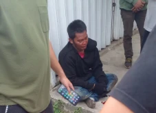 Penipu Ini Bonyok Dihakimi...
