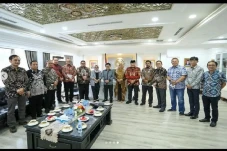 Klarifikasi Komisioner...