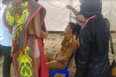 Gubernur Sulteng Pingsan...