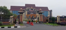 Difitnah Korupsi, Dosen...