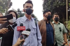 Praktisi Hukum Nilai...