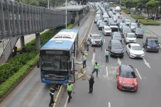 Bus Transjakarta Terlibat...