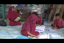 Tak Miliki Ruang Kelas,...