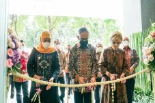 Khofifah Harap OJK Mampu...