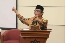 Mahfud MD Desak Akun...