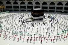 Arab Saudi Kerek Pajak,...
