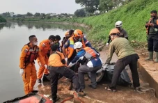 Bocah Tenggelam di Kali...