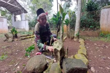 Dipercaya Punya Kasiat,...
