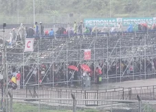 Bayar Rp1 Juta, Penonton...