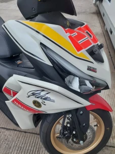 Fabio Quartararo Tandatangani...