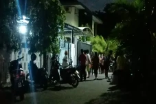 Duka Fauziyah, Kakaknya...