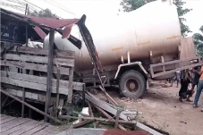 Cerita Korban Truk Tangki...