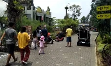 Kunjungan Wisatawan...