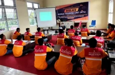 Sebelum Bebas, Belasan...