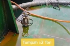 Viral 2,5 Ton Minyak...