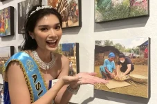 Raih Gelar Miss World...