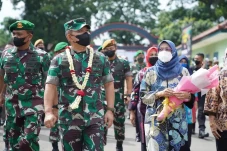 Jenderal Dudung Tinjau...