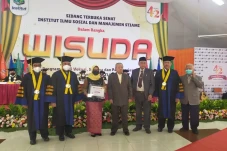 Institut STIAMI Gelar...