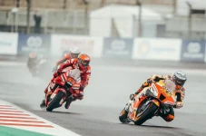 Pol Espargaro dan Marc...