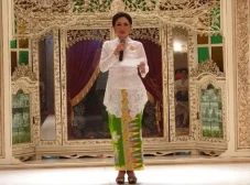 Ketua Umum Kebaya Foundation...