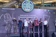 Angkat Pelaku Usaha...