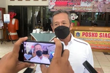 23 Warga Masih Bertahan...
