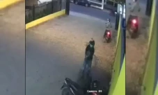 Baku Tembak Polisi,...