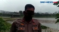 Mayat Telanjang yang...
