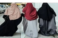 10 Adab Bagi Wanita...