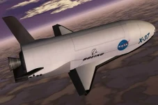 Pesawat X-37B Sanggup...
