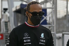 FIA Pecat Marshal F1...